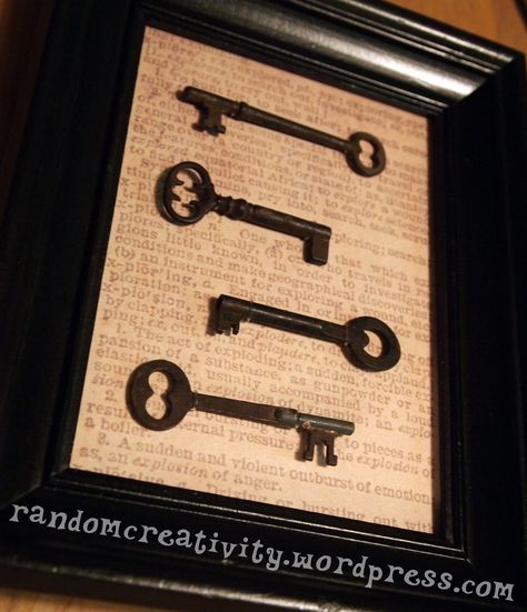 http://randomcreativity.wordpress.com/2012/05/15/framing-skeleton-keys-without-using-glue/ Skeleton Key Crafts, Old Key Crafts, Key Display, Skelton Key, Key Crafts, Key Frame, Key Projects, How To Tie Ribbon, Old Keys