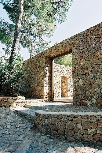 terravita - eivissa Rock Architecture, Stone Ceiling, Old Cabin, Stone Architecture, Rock Wall, Stone Walls, Mediterranean Garden, Mediterranean Homes, Architecture Exterior