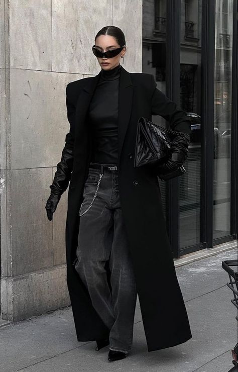 Best Winter Outfits, Neue Outfits, Elegante Casual, Outfit Jeans, Looks Street Style, Fashion Mistakes, Midi Skirts, All Black Outfit, Looks Chic