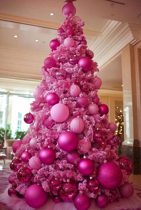 Christmas Candyland Theme, Mcbling Christmas, Hot Pink Christmas Tree, Unconventional Christmas Trees, Barbie Christmas Tree, Cane Lights, Candy Wonderland, Pink Christmas Decor Ideas, Pastel Christmas Decor