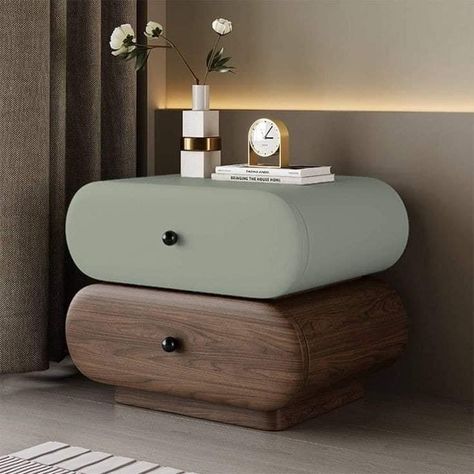 Luxury Bedside Table Ideas, Bed Side Tables Ideas, Bedside Tables Ideas, Bedside Table Aesthetic, Bedside Table Wood, Creative Bedside Table, Green Bedside Table, Bed Side Table Design, Bedside Table Ideas