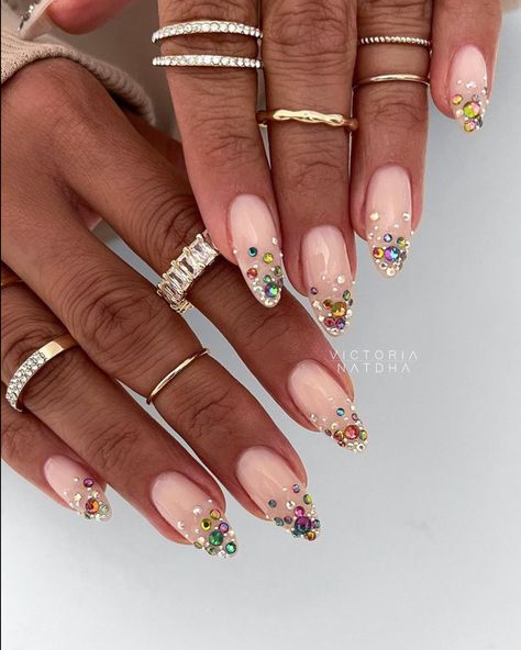 Funky Summer Nail Designs, Jewel French Tip Nails, Rhinestone Nails Almond, Summer Nails With Rhinestones, Beads On Nails, Bollywood Nails, Gem Stone Nails, Almond Nails With Gems, Feminine Nail Designs