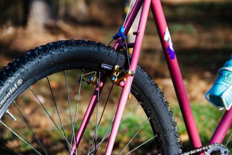 Specialized Hardrock, Minimalist Camping, Tweed Men, Tracker Handlebars, Specialized Stumpjumper Evo, Retro Mtb Commuter, Mtb Bicycle, Fitness Blog, Crazy Colour