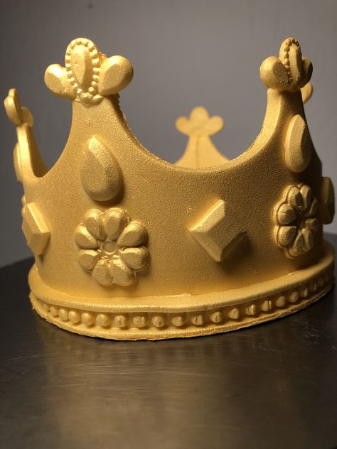 Polymer Clay Princess, Cuppa Cake, Fondant Crown, Fondant Figurines, Cookies Decoration, Tuxedo Cake, Watermelon Cake, Crown Birthday, Diy Fountain