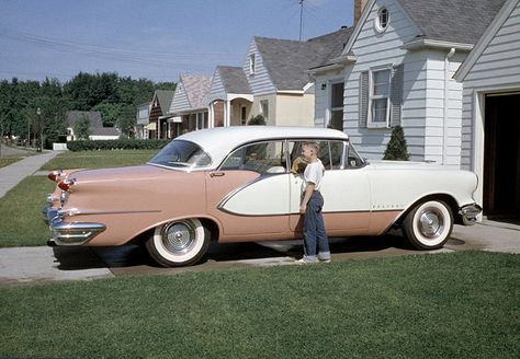 1956 Oldsmobile 98 Holiday | Flickr - Photo Sharing! 50s Cars, 1960s Cars, Plymouth Valiant, Vintage Everyday, Us Cars, Unique Cars, Rock Roll, Retro Cars, Street Scenes