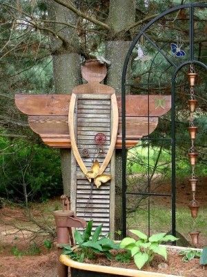 Creative ways to add color and joy to a garden, porch, or yard with DIY Yard Art and Garden Ideas! Repurposed ideas for the backyard. Fun ideas for flower gardens made from logs, bikes, toys, tires and other old junk. ~ featured at LivingLocurto.com Diy Yard Art Ideas, Shutter Angel, Yard Art Ideas, Diy Yard Art, Yard Art Crafts, Flea Market Gardening, Herbs Garden, Upcycle Garden, Old Shutters