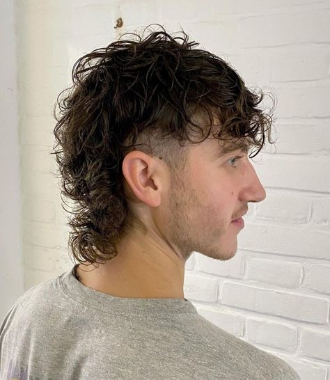 Wolf Cuts Men, Hair Styles For Long Hair Men, Mens Wolf Cut Short, Wolf Cut Men Curly, Curly Wolf Cut Men, Wolf Cut Hair Men, Wolf Hairstyles, Mens Wolf Cut, Male Wolf Cut