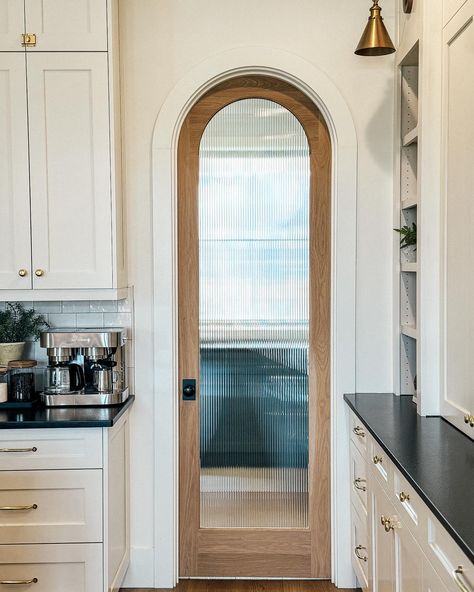 Kitchen pantry design