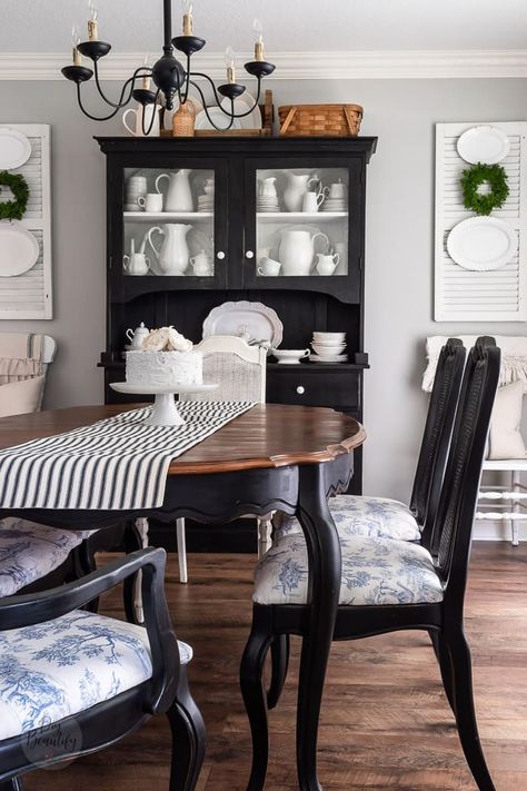 Autumn Dining Room, Dining Room Furniture Makeover, Black Dining Room Furniture, Black Dining Room Table, Black And White Dining Room, Dining Table Makeover, Painted Dining Table, Fall Dining Room, Black Dining Room Chairs