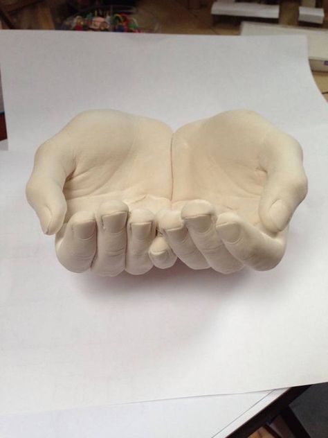 Hand Casting Workshop For Two Plaster Hands Ideas, Hand Mould Ideas, Hand Molding Ideas, Hand Casting Ideas, Hand Plaster, Plaster Hands, Paris Crafts, Diy Plaster, Body Cast