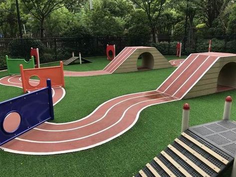 Indoor Dog Park Design, Pet Park Design, Dog Outdoor Play Area, Dog Trampoline, Small Dog Park, Pet Playground, Dog Park Design, Dog Daycare Design, Dog Park Equipment