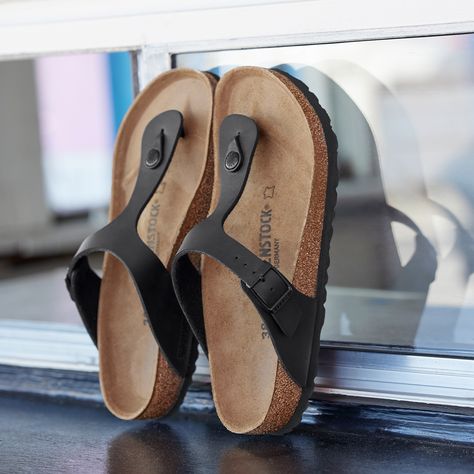 The modern toe-post sandal from Birkenstock. The Gizeh is an iconic classic with signature support and a refined, minimalist style. Available in Black & Oiled Tobacco www.strolling4shoes.co.uk/womens-c6/sandals-c29/gizeh-black-p6893 #Birkenstock #BirkenstockGizeh #Gizehsandals #SS24 Birkenstock Shoes Woman, Birkenstock Men, Pretty Shoes Sneakers, Birkenstock Women, Toe Post Sandals, Birkenstock Sandals, Birkenstock Shoes, Shoes Woman, Pretty Shoes