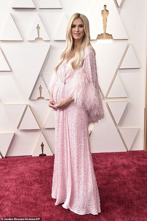 Pregnant Red Carpet, Oscars 2022, Jessie Buckley, Ciaran Hinds, The Long Goodbye, Best Costume Design, Beyonce Knowles Carter, Film Editing, Nicky Hilton