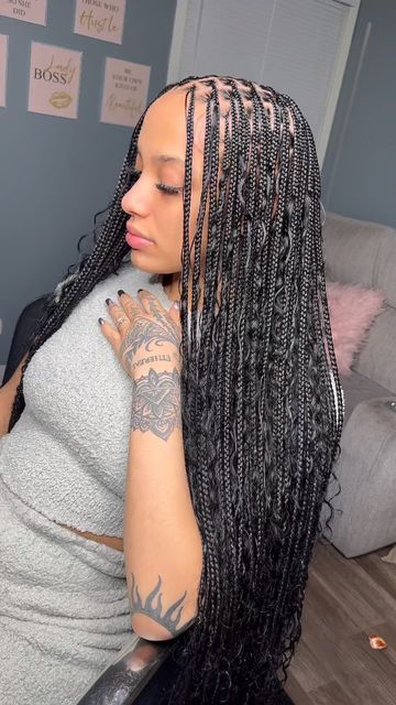 Rockstar Braids, Small Knotless Box Braids Long Bohemian, Bohemian Small Knotless Braids, Boho Small Knotless Braids, Small Knotless With Curls, Small Bohemian Braids, Long Bohemian Knotless Braids, Small Long Knotless Braids, Long Boho Knotless Braids