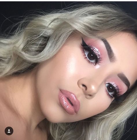 daisy marquez makeup Daisy Marquez, 15 Hairstyles, Quinceanera Makeup, Party Make-up, Smokey Eyeliner, Pink Eye Makeup, Eye Makeup Looks, Make Up Inspiration, Valentines Day Makeup