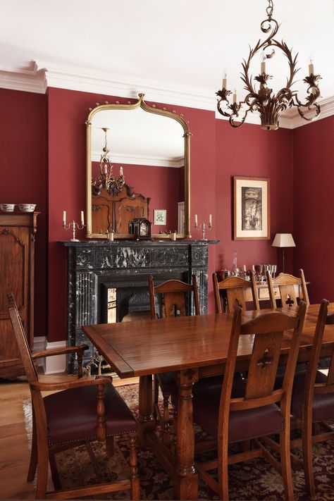 Henley Townhouse | hám Interiors Townhouse Interior Design, Ham Interiors, Red Wall Paint, Red Dining Room, Townhouse Interior, Traditional Dining Rooms, Dining Room Paint, Henley On Thames, Dining Room Colors