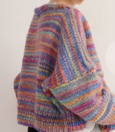 Bright Colored Sweaters, Colorful Sweaters Aesthetic, Knitting Patterns Colorwork, Knitted Sweaters Pattern Free, Colorful Sweater Outfit, Colorful Knitwear, Knitting Yarn Colors, Adrette Outfits, Multicolor Knit