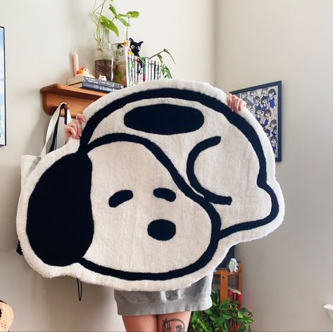 Snoopy Room, Baby Snoopy, Room Baby, 3rd Baby, Room Makeover Inspiration, Chiaroscuro, New Room, Room Makeover, Acrylic Yarn