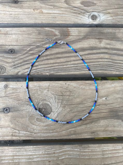 Beaded Necklaces With Charms, Western Bead Necklaces, Cute Western Necklaces, Beaded Chocker Ideas, Western Beaded Necklace, Beaded Chocker, Wire Clasp, Mens Beaded Necklaces, Beaded Jewelry Necklaces