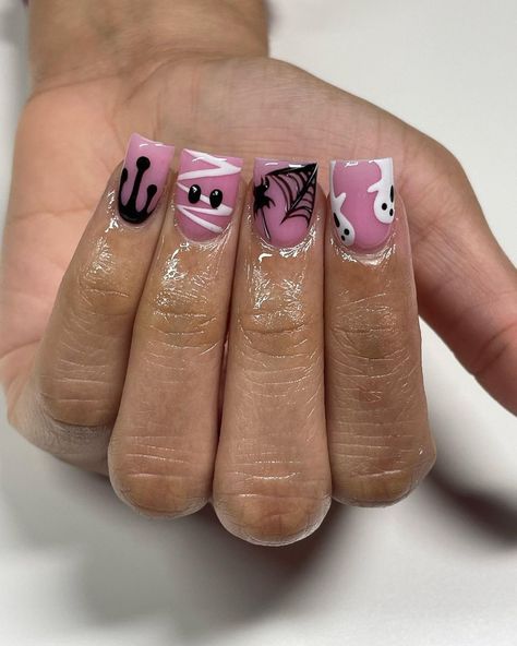 Short Pink Halloween Nails, Moms Nails, Holloween Nails, Halloween Acrylic Nails, Hard Nails, Colored Acrylic Nails, Girly Acrylic Nails, Dope Nail Designs, Glow Nails