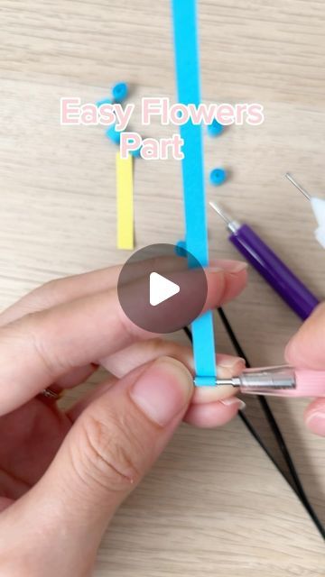 Quilled Flowers Patterns, Quilling Flowers Tutorial, Easy Flowers, Flowers Easy, Quilling Tutorial, Sand Crafts, Parts Of A Flower, Quilling Flowers, Quilling Designs