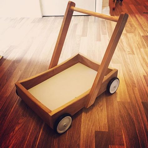 Daughters First Birthday, Stuff To Sell, Wooden Baby Walker, Best Baby Car Seats, Diy Wedding Gifts, Diy Gifts For Mom, Woodworking Projects For Kids, Diy Furniture Bedroom, Baby Diy