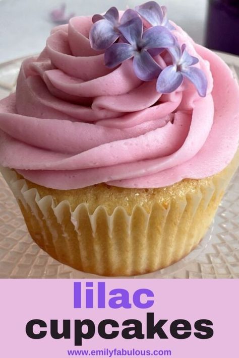 Lilac Buttercream, Lilac Cupcakes, Gin Sour Recipe, Lilac Syrup, Easy Homemade Dinner, Lilac Sugar, Eatable Flowers, Gin Sour, Cupcake Cake Designs