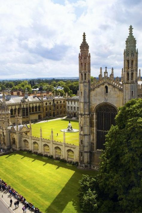 Going Budget In The University Town: 10 Things To Do In Cambridge, UK Cambridge University Wallpaper, Cambridge University Aesthetic, Beautiful Universities, Big University, Cambridge Town, Things To Do In Cambridge, Cambridge London, Uk School, Cambridge College