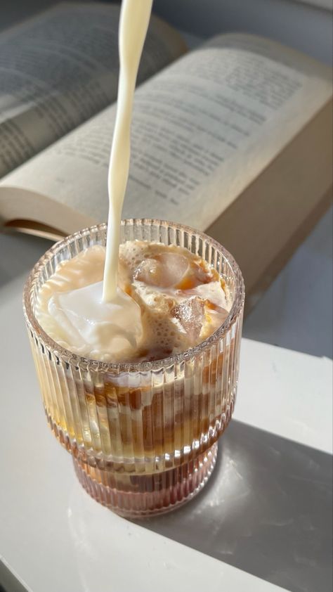 Ice Coffee Aesthetic, Vintage Glass Cups, Ribbed Glassware, Iced Coffee Aesthetic, Iced Coffee Glasses, Coffee Glasses, Rocks Glasses, Coffee Obsession, Highball Glasses