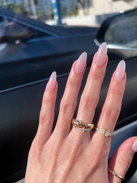 Almond Shaped French Nails, Neutral Almond Nails, Natural Almond Nails, Round Shaped Nails, Oval Acrylic Nails, Oval Shaped Nails, Gel Toe Nails, Almond Acrylic Nails, Soft Nails