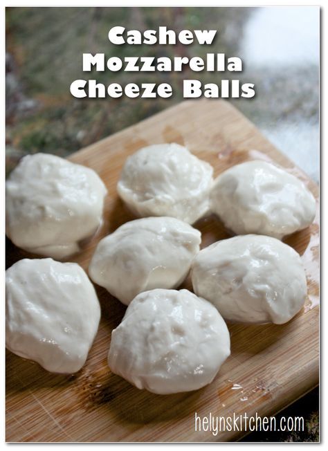 Vegan Mozzarella Balls, Cashew Mozzarella, Mozzarella Balls, Cheese Vegan, Cheese Mozzarella, Vegan Cheese Recipes, Vegan Mozzarella, Cashew Cheese, Dairy Free Cheese