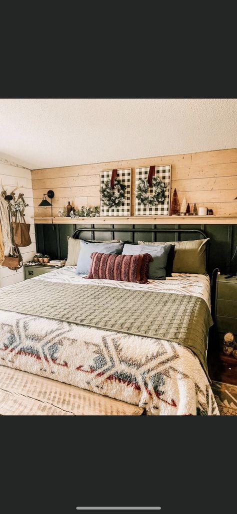 Art Ledge Above Bed, Picture Ledge Above Bed, Wall Behind Bed, Wall Ledge, Photo Ledge, Lake House Interior, Hunting Camp, Boys Rooms, Pallet Wall