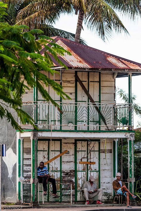 Case Creole, Canon 5d Mark Ii, Paint Color Combos, Caribbean Homes, Cottage Painting, Caribbean Culture, Caribbean Art, Reunion Island, Canon 5d