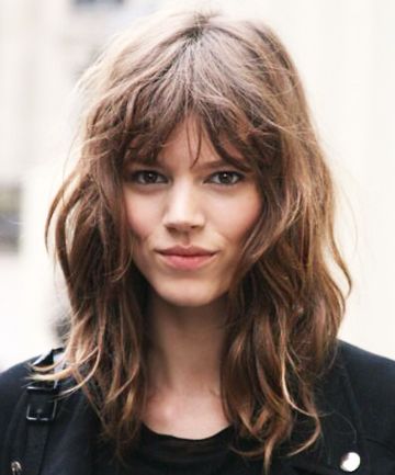 Rockstar Vibes: Freya Beja's shag haircut -- a combination of rock 'n' roll meets beachy waves. To get that look, flip your hair upside down and blow-dry the roots for extra volume, then dry it straight. Throw some soft waves randomly through the hair to bring out that texture from your haircut. Bedhead is the look to go for. Trendy We Fryzurach, Freja Beha Erichsen, Modern Haircuts, Shag Haircut, Bob Hair, Short Hairstyle, Long Bob, Hair Envy, Grunge Hair