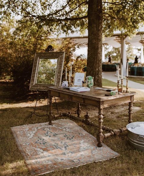 Small Cabin Wedding Ideas, Antique Boho Wedding, Outdoor Thrifted Wedding, Wedding Ideas Cottagecore, Antique Fall Wedding, Earthy Wedding Aesthetic, Welcome Table Wedding Entrance Ideas, Dark Nature Wedding, Vintage Table Setting Wedding