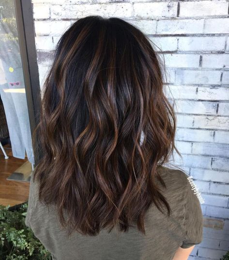 70 Brightest Medium Length Layered Haircuts and Hairstyles Dark Chocolate Brown Hair, Kadeřnické Trendy, Chocolate Brown Hair Color, Medium Layered Haircuts, Vlasové Trendy, Wavy Haircuts, Brown Hair Balayage, Brown Balayage, Hair Ribbons