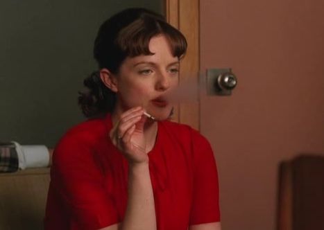 Peggy smoking pot Mad Men Peggy, Movie Fashion Outfits, Peggy Olson, Shirley Jackson, Elisabeth Moss, Don Draper, Mad Men Fashion, Master List, David Letterman