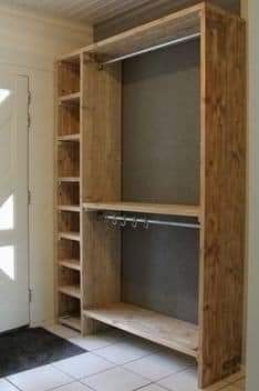 Diy Kast, Palette Furniture, Closet Layout, Closet Remodel, Closet Room, Casa Vintage, Small Closet, Closet Shelves, Trendy Bathroom