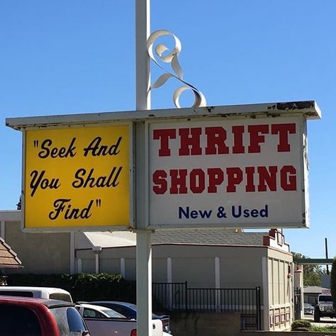 Thrift Market Aesthetic, Tuck Shop Ideas, Reseller Aesthetic, Vintage Shop Aesthetic, Vintage Thrift Aesthetic, Thrift Store Aesthetic, Thrifting Manifestation, Thrifting Aesthetic, Thrift Aesthetic