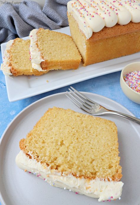 Vanilla Loaf Cake - The Baking Explorer Vanilla Bread Loaf, Easter Loaf Cake, Easy Bake Cake Recipes, Loaf Birthday Cake, Easy Tray Bake Recipes, The Baking Explorer, Birthday Cake Loaf, Loaf Tin Cakes Recipes, Vanilla Loaf Cake Recipe