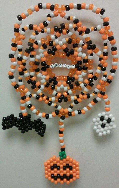 Kandi Dream Catcher, Kandi Pumpkin, Halloween Kandi Ideas, Halloween Kandi, Kandi Charms, Kandi Inspiration, Halloween Alternatives, Kandi Inspo, Ghost Bat