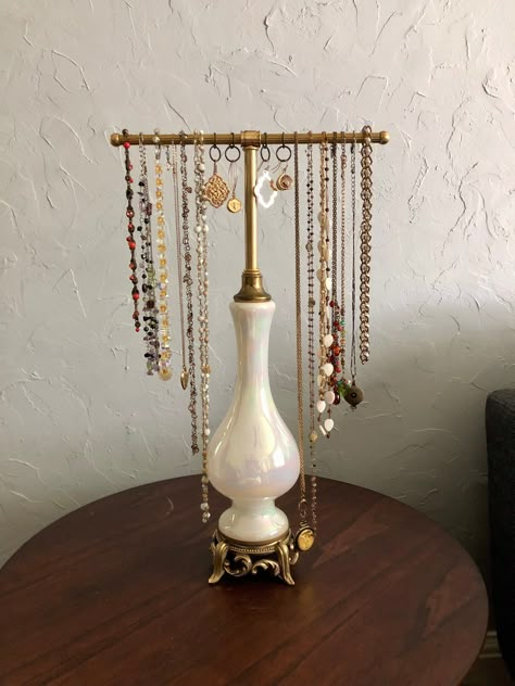 Jewelry Bust Display, Jewelry Vanity Aesthetic, Vintage Necklace Holder, Aesthetic Necklace Holder, Antique Jewelry Holder, Jewerly Holders Stand, Vintage Jewelry Organizer, Jewellery Holder Aesthetic, Vintage Jewelry Holder