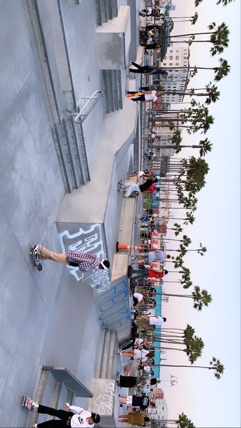 #skater #aesthetic #skateboarding #california La Skater Aesthetic, California Skater Aesthetic, Aesthetic Skateboarding, Skater Aesthetic, Skate Park, Venice Beach, Skateboarding, Venice, Skateboard