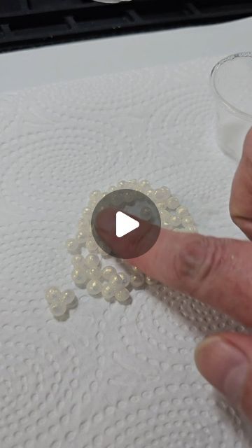 Daniel Cooper on Instagram: "Making Pearls With Shampoo  Full video is #185 on my YT  Making Pearls from Resin using shampoo, another of my crazy resin art techniques 🤪  #resin #resinart #jewelrymaking" Fimo, Resin Clay Art, Daniel Cooper Resin, Diy Resin Crafts Ideas, Resin Videos, Resin Texture, Resin Techniques, Resin Pearl, How To Make Resin