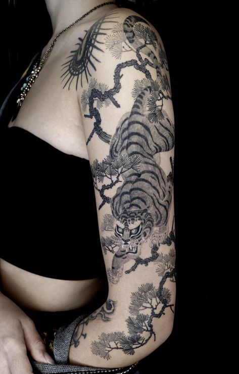 Asian Tattoos Sleeve, Chinese Inspired Sleeve Tattoo, Asian Tattoos Ideas, Korean Arm Sleeve Tattoo, Japanese Women Tattoo Design, Japanese Style Tattoos Women, Japanese Sleeve Women, Haetae Korean Tattoo, Korean Arm Tattoo