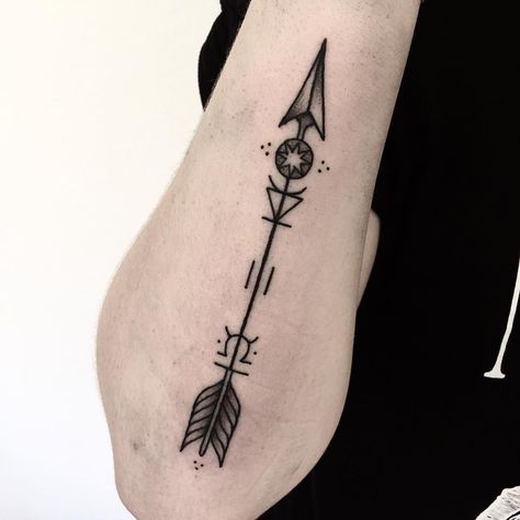 Arrow Tattoo Ribs, Arrow Tattoo Arm, Simple Arrow Tattoo, Arrow Forearm Tattoo, Geometric Arrow Tattoo, Arrow Tattoos For Women, Small Arrow Tattoos, Arrow Tattoo Design, Tattoos Infinity