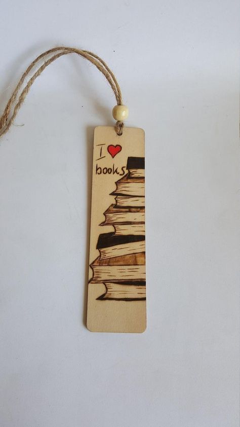 Bookmark Crochet, Handmade Bookmarks Diy, Penanda Buku, Diy Crafts Bookmarks, Idee Cricut, Bookmark Handmade, Creative Bookmarks, Bookmark Craft, Paper Bookmarks