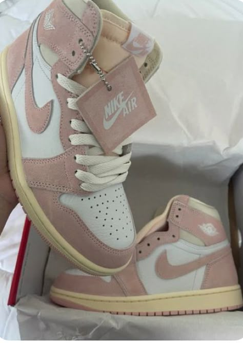 Air Jordans 1 Pink, Pastel Pink Jordans, Dusty Pink Jordans, Nike Jordan 1 Pink, Washed Pink 1s, Washed Pink 1s Outfit, Washed Pink Jordans, Jordans 1 Pink, Jordan 1 Washed Pink Outfit