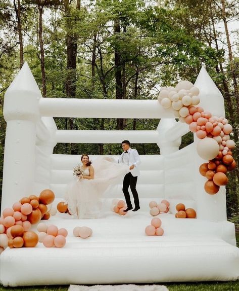 Bouncy House, Dream Wedding Decorations, Bouncy Castle, Future Wedding Plans, Luxury Event, Wedding Games, Castle Wedding, Bounce House, Future Wedding