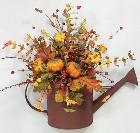 Can Wreath, Fall Door Decor, Fall Decor Diy Crafts, Fall Table Centerpieces, Fall Flower Arrangements, Fall Floral Arrangements, Deco Nature, Fall Door Decorations, Fall Arrangements